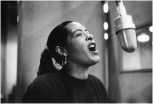 De wereldberoemde jazz zangeres Billie Holiday had een klein stembereik van iets meer dan een octaaf. 